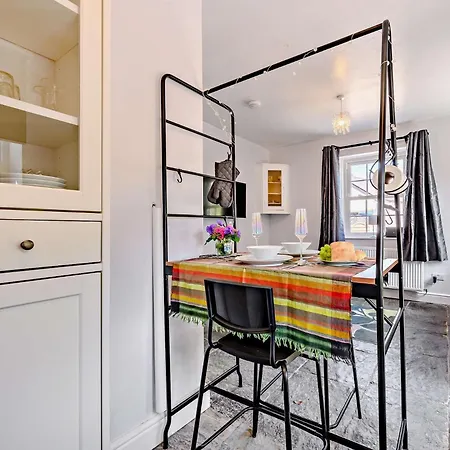 בית נופש 1 Bed In 90646
